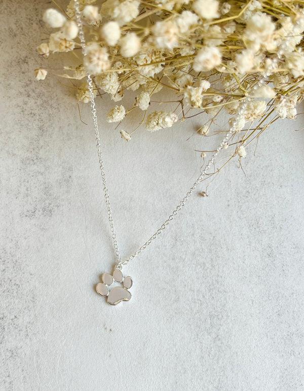 Elegant Silver Paw Necklace – Stainless Steel 3