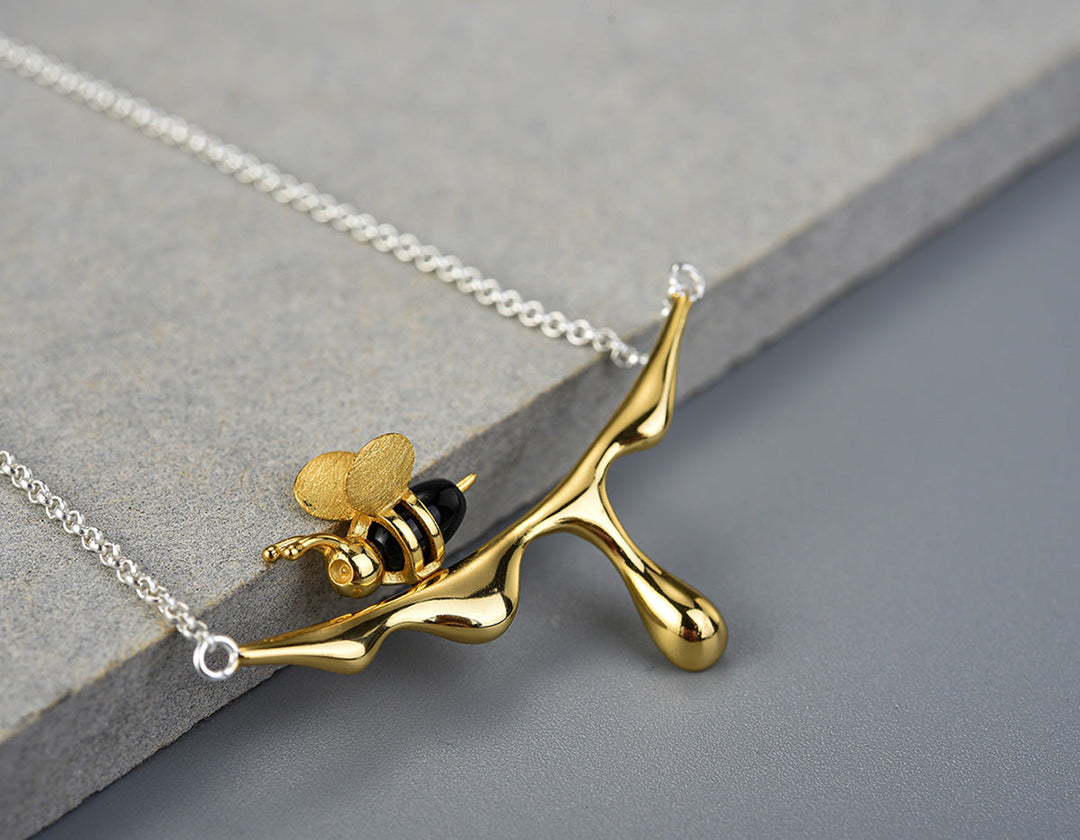 Dripping Honey & Bee Necklace 4