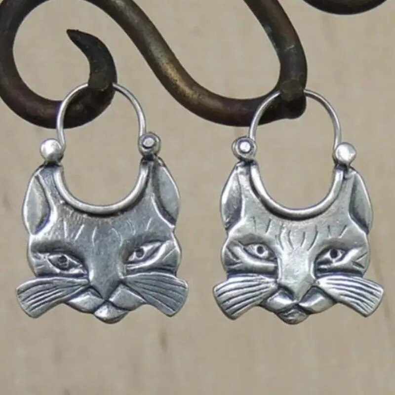 Vintage Cat Whiskers Silver Earrings 1