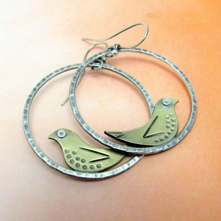 Vintage Hollow Green Bird Earrings 1