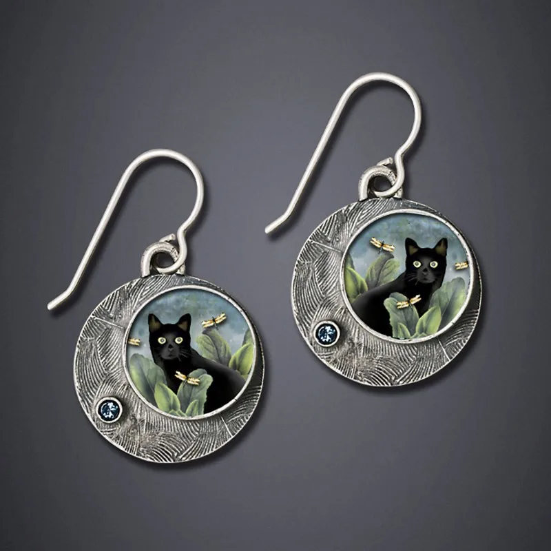 Vintage Rounded Painted Cat Earrings 1
