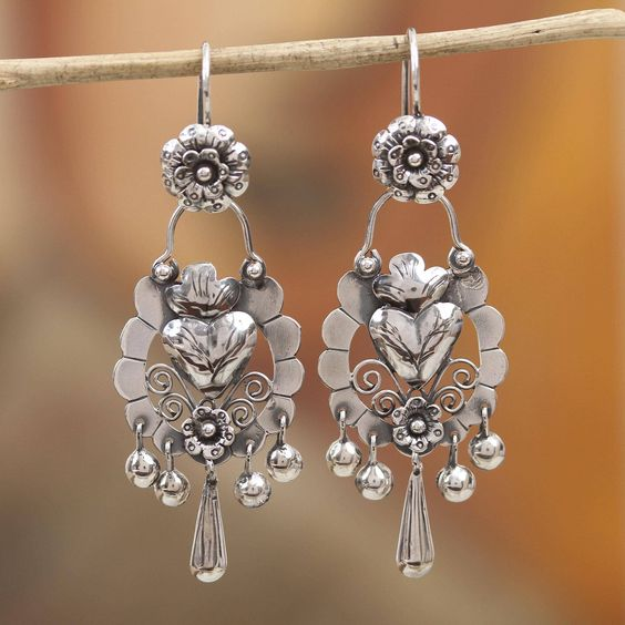 Vintage Dangling Silver Heart Flower Earrings 1